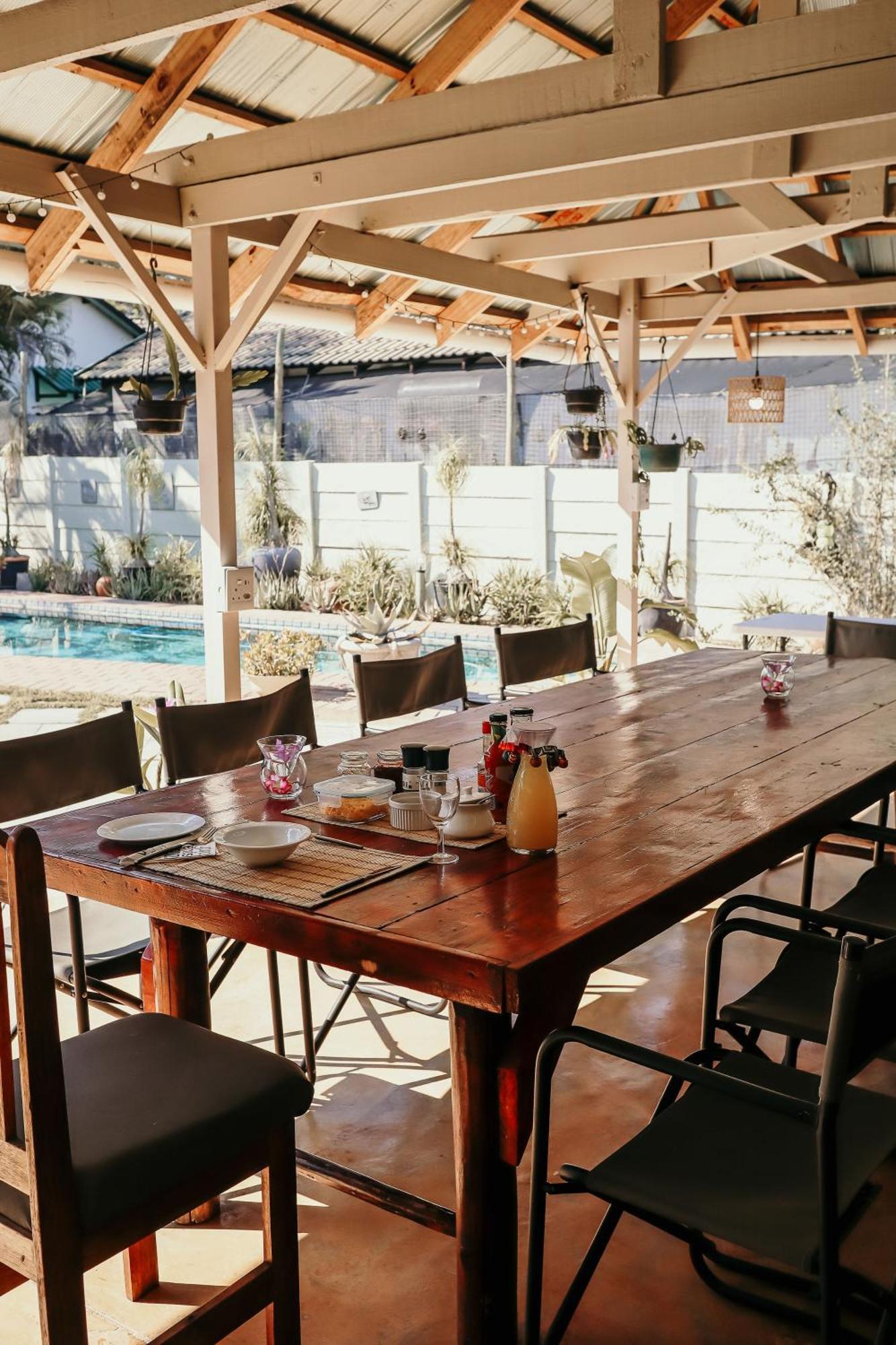 A Traveller'S Palm Hotel Phalaborwa Exterior photo