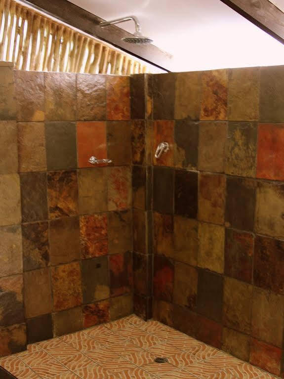 A Traveller'S Palm Hotel Phalaborwa Exterior photo